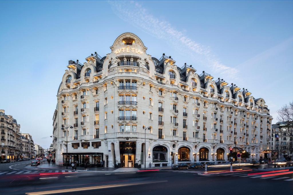 Vue extérieure de l’Hôtel Lutetia à Paris, bâtiment historique emblématique